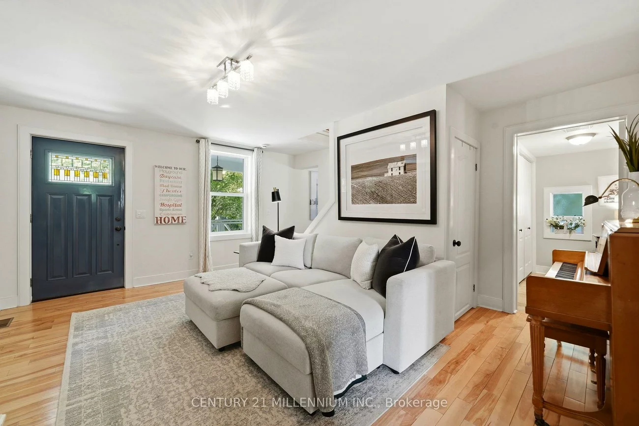255, MacDonald, Inglewood, Caledon