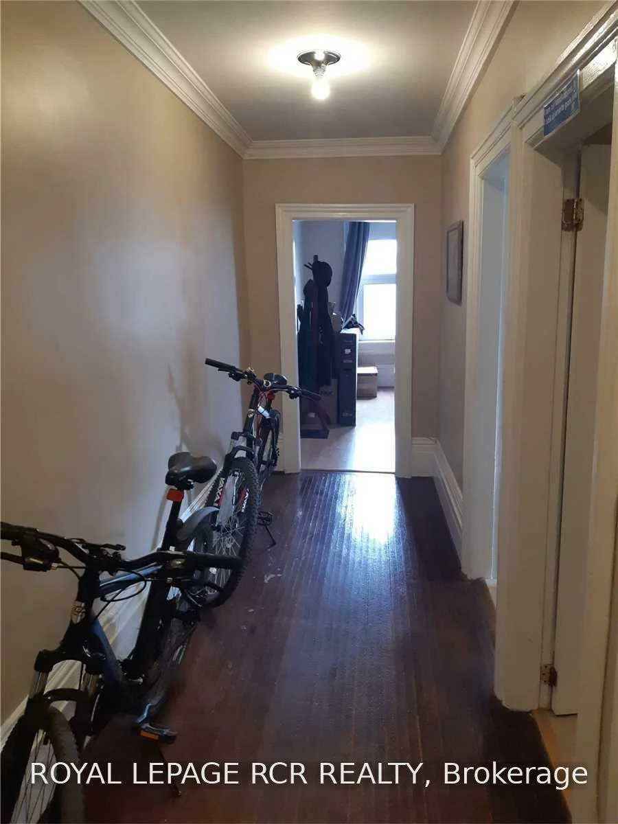 50, Queen, Bolton West, Caledon