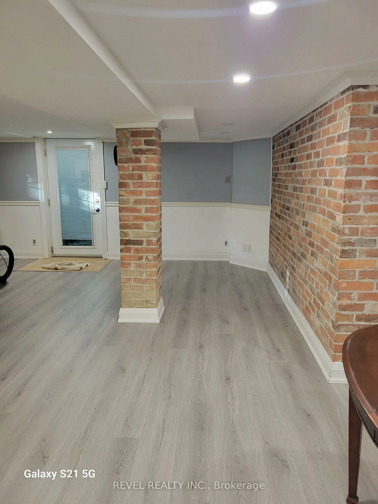 31, Sackville, Bolton West, Caledon