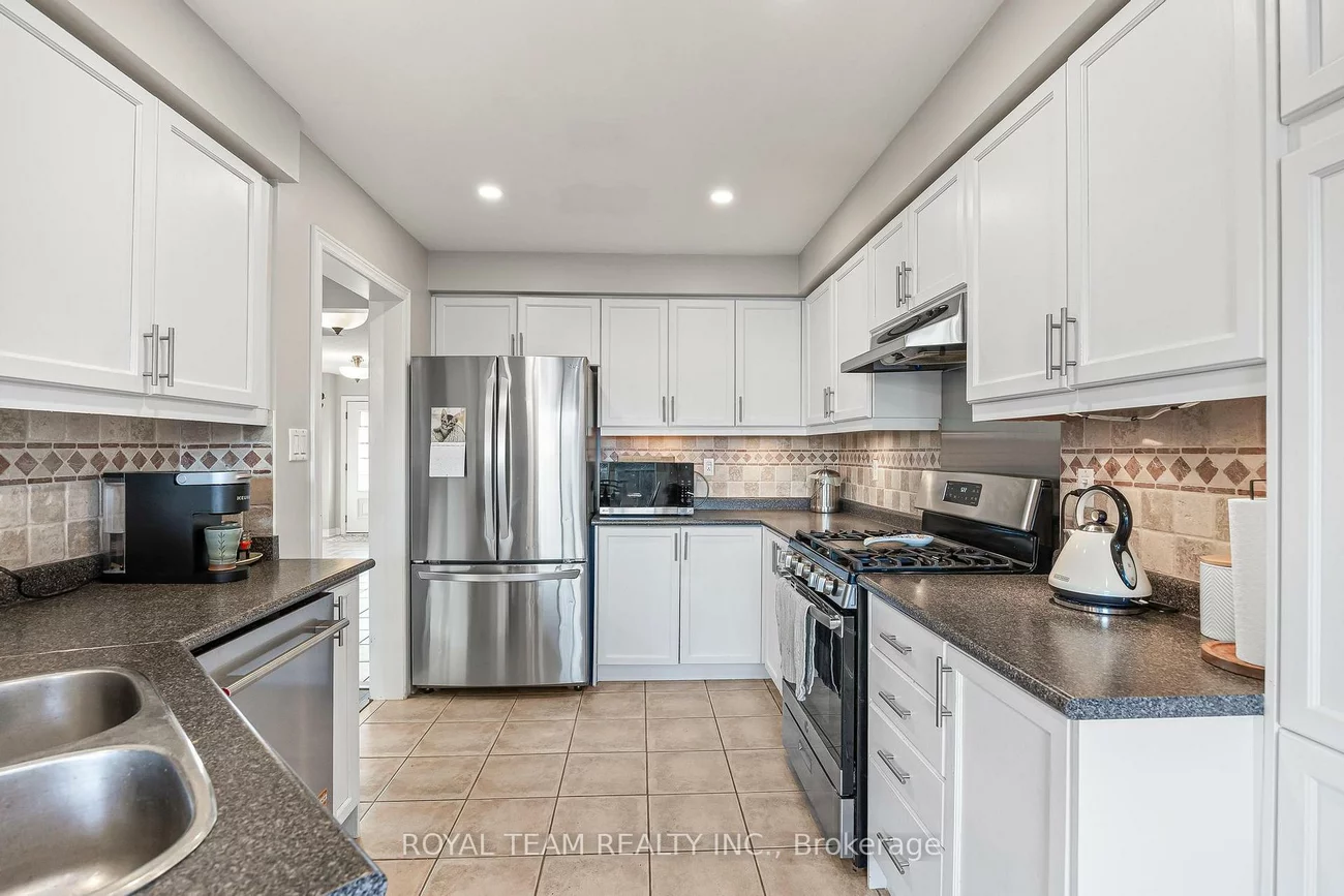 40, Emily Carr, Bolton West, Caledon