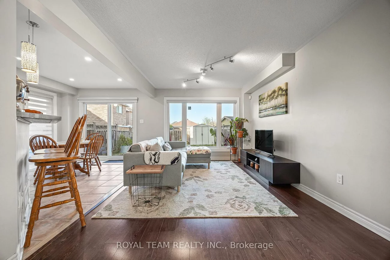 40, Emily Carr, Bolton West, Caledon