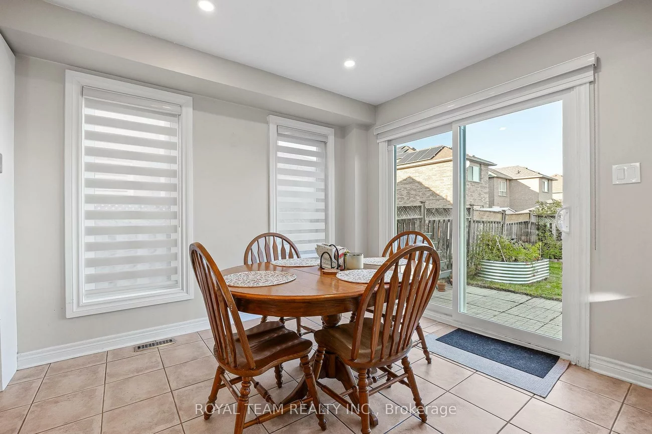 40, Emily Carr, Bolton West, Caledon