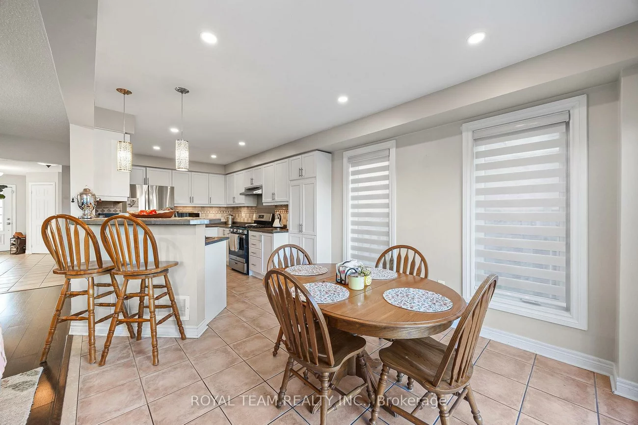 40, Emily Carr, Bolton West, Caledon