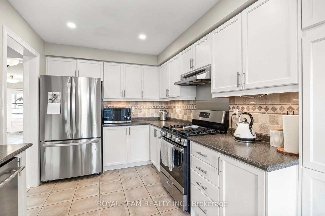 40, Emily Carr, Bolton West, Caledon