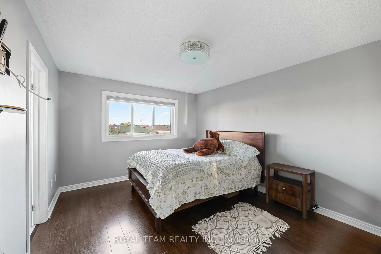 40, Emily Carr, Bolton West, Caledon