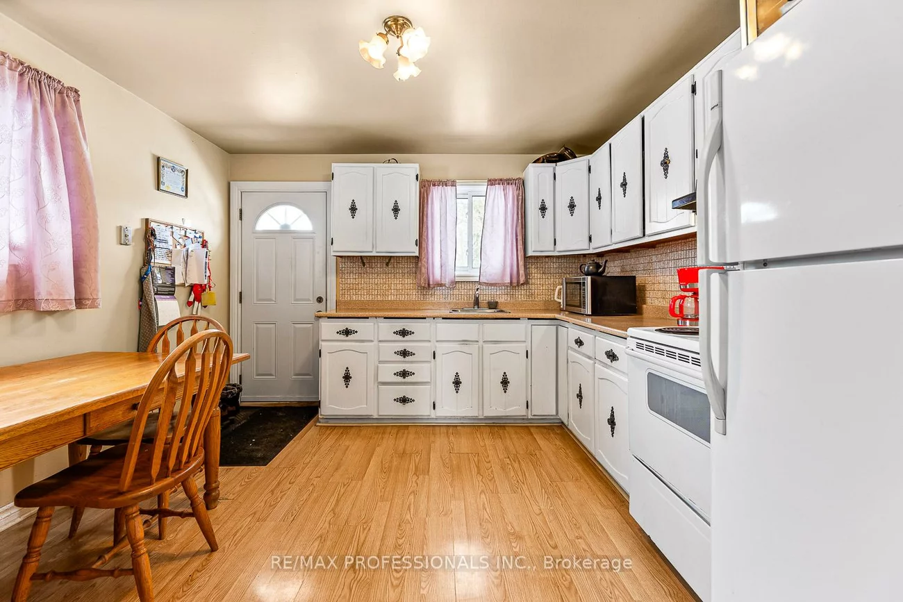 31, Norton, Bolton East, Caledon