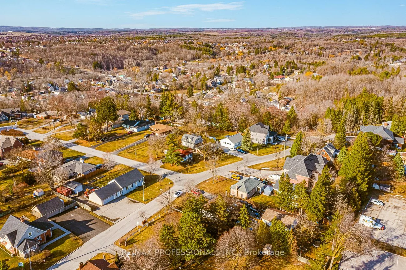 31, Norton, Bolton East, Caledon