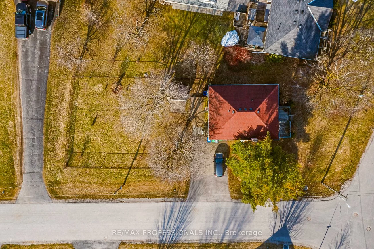 31, Norton, Bolton East, Caledon