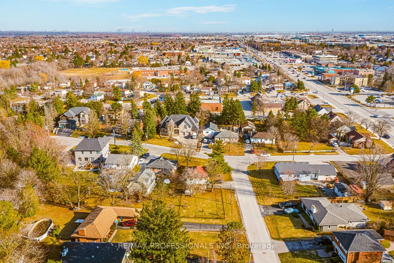 31, Norton, Bolton East, Caledon