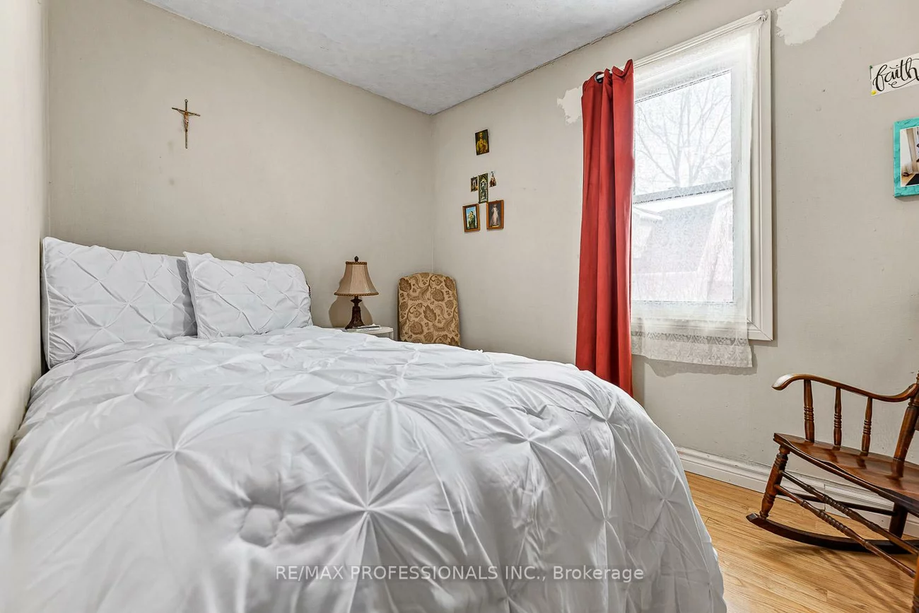 31, Norton, Bolton East, Caledon