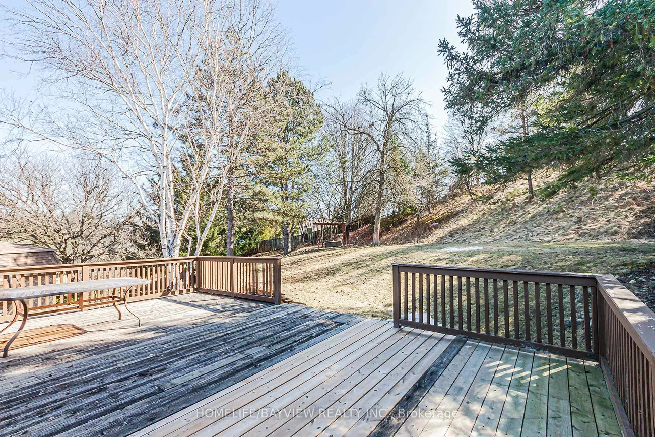 49, Hilltop, Bolton West, Caledon