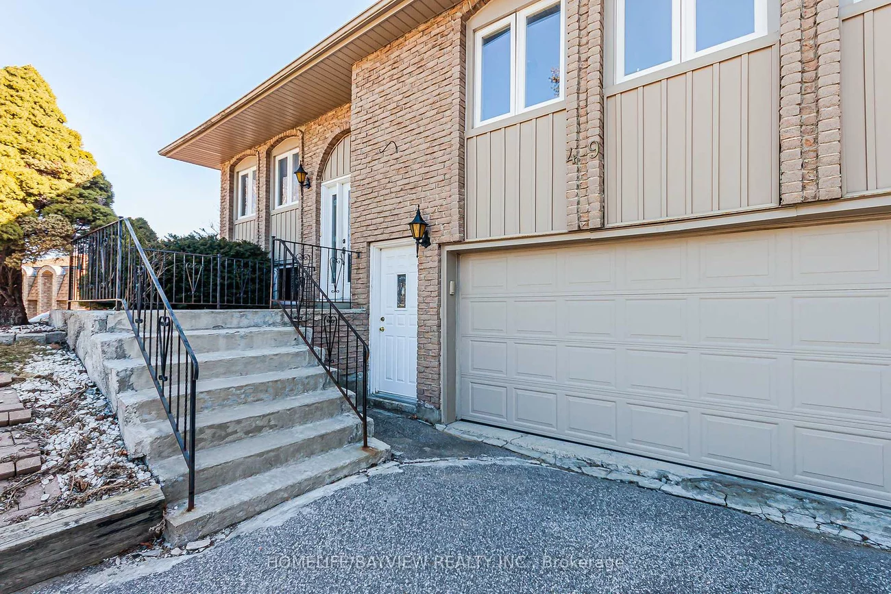 49, Hilltop, Bolton West, Caledon