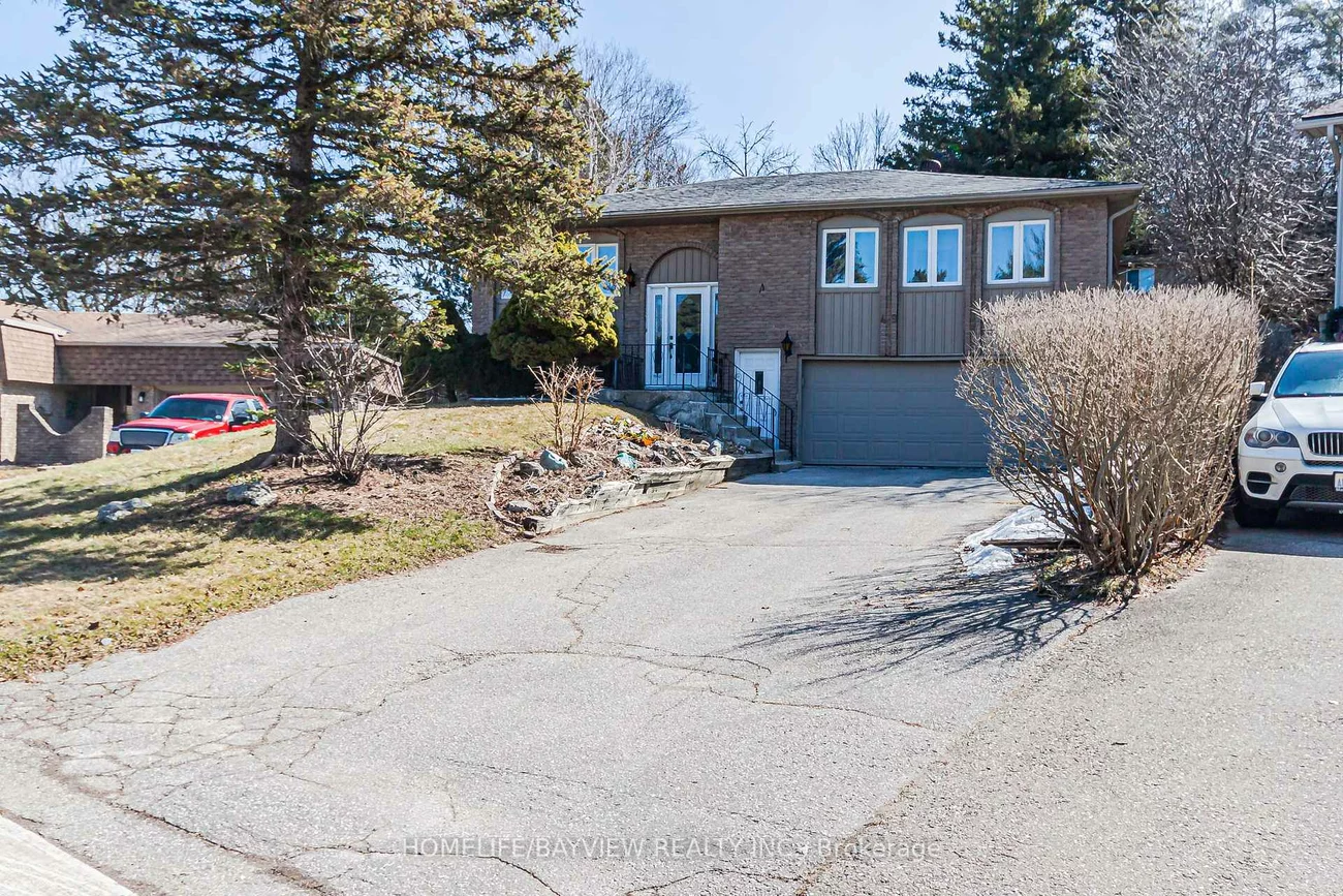 49, Hilltop, Bolton West, Caledon