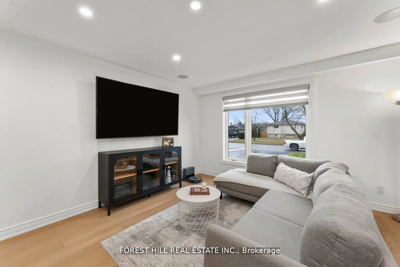 165, Kingsview, Bolton North, Caledon