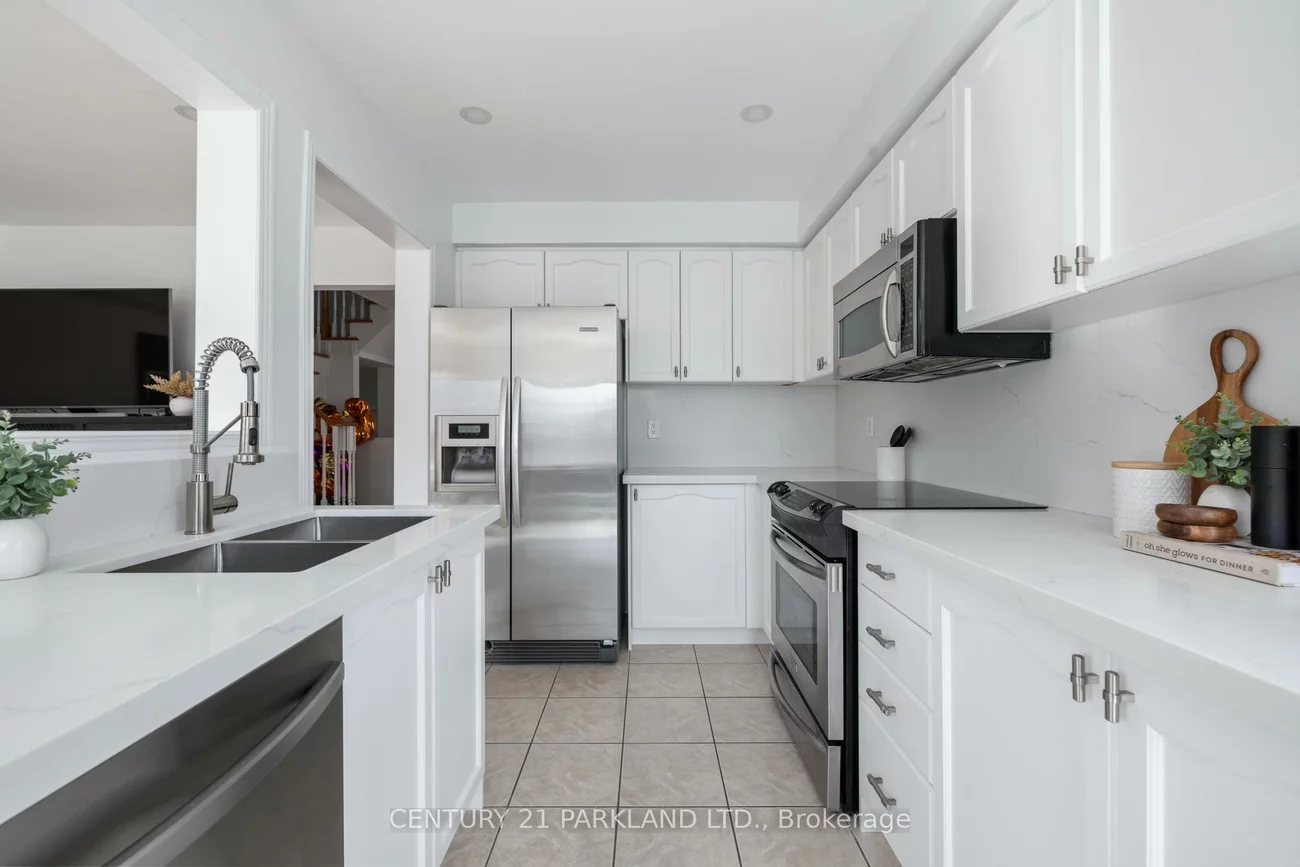 18, Humbershed, Bolton West, Caledon