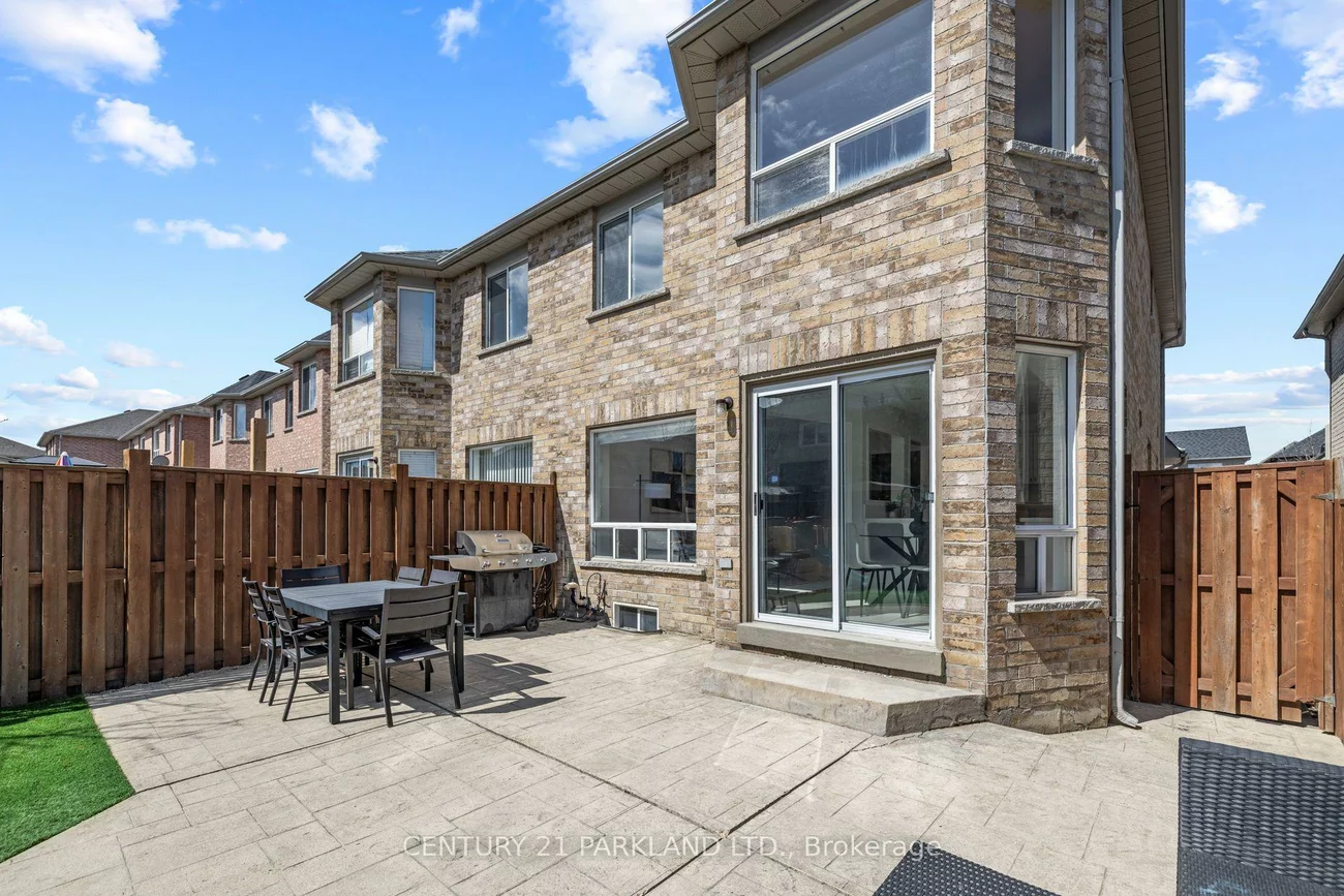 18, Humbershed, Bolton West, Caledon