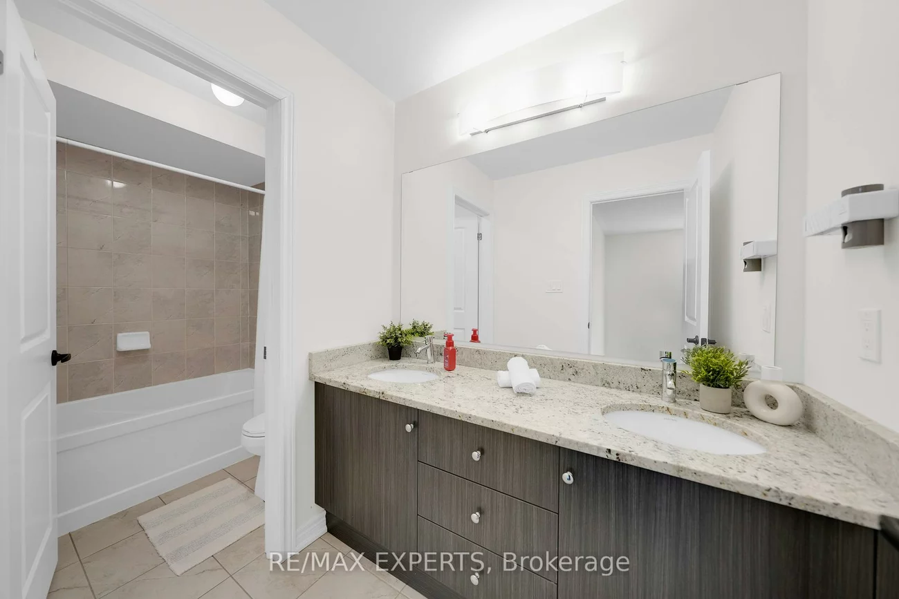 58, Humbershed, Bolton West, Caledon
