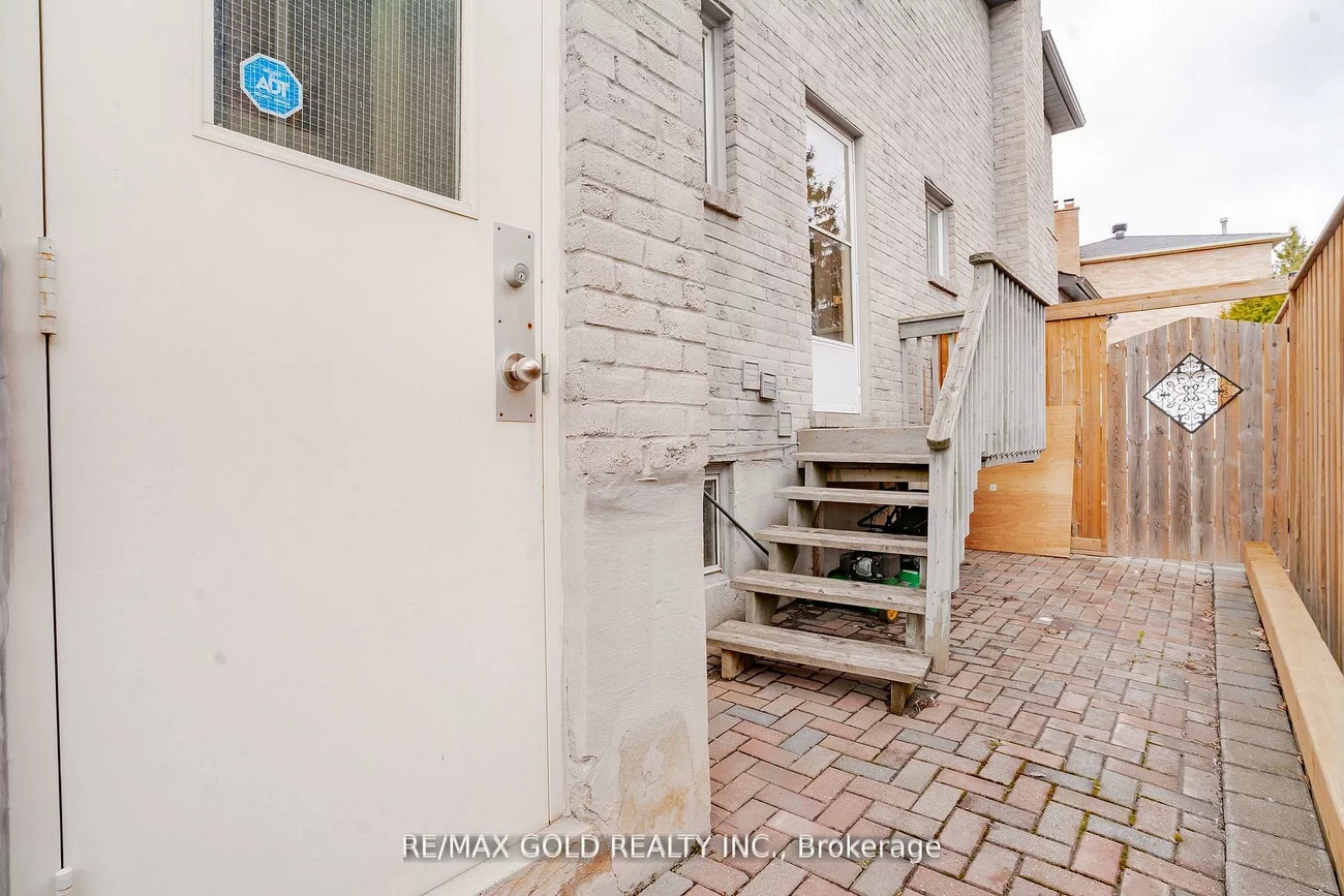 36, St Michaels, Bolton North, Caledon