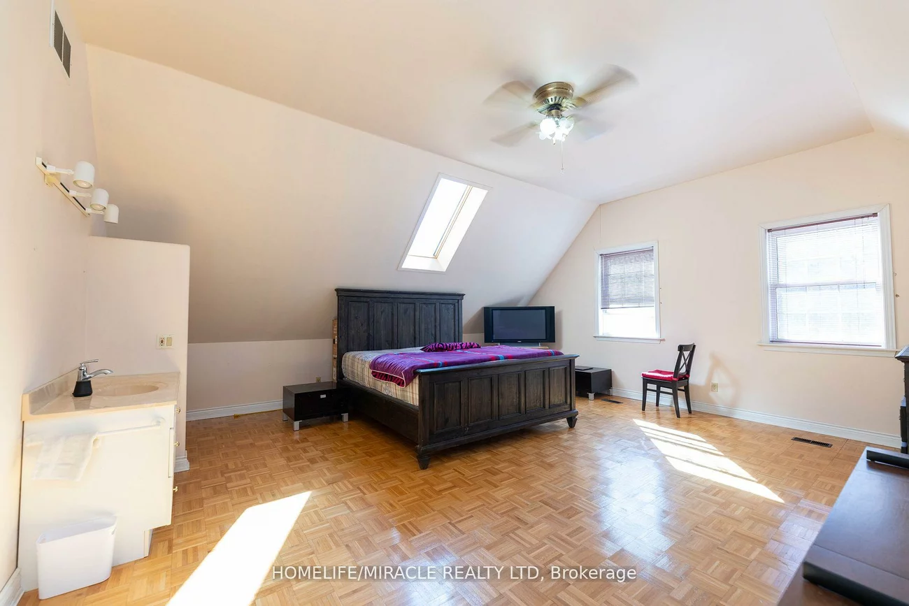 115, King, Rural Caledon, Caledon