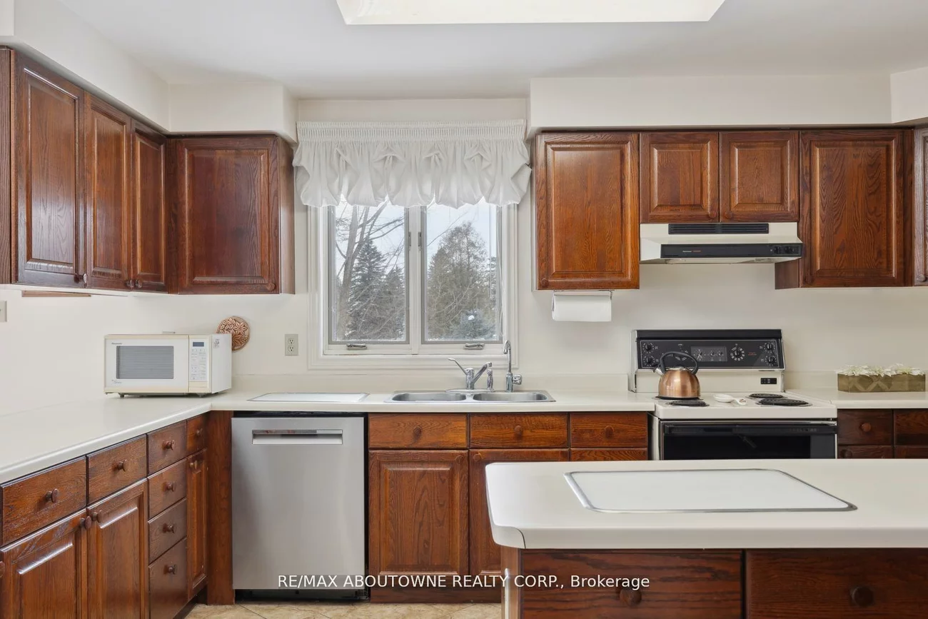 22, Matson, Palgrave, Caledon