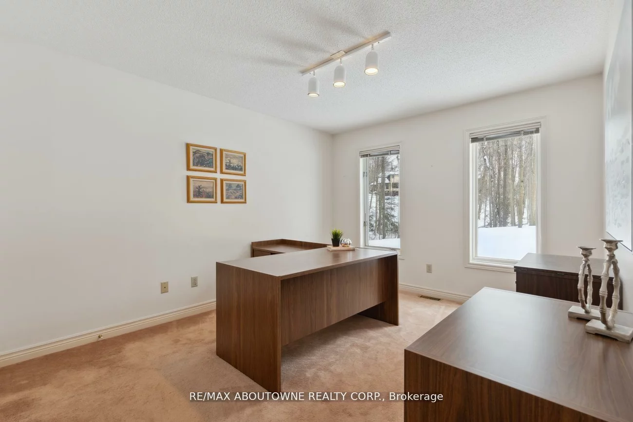 22, Matson, Palgrave, Caledon