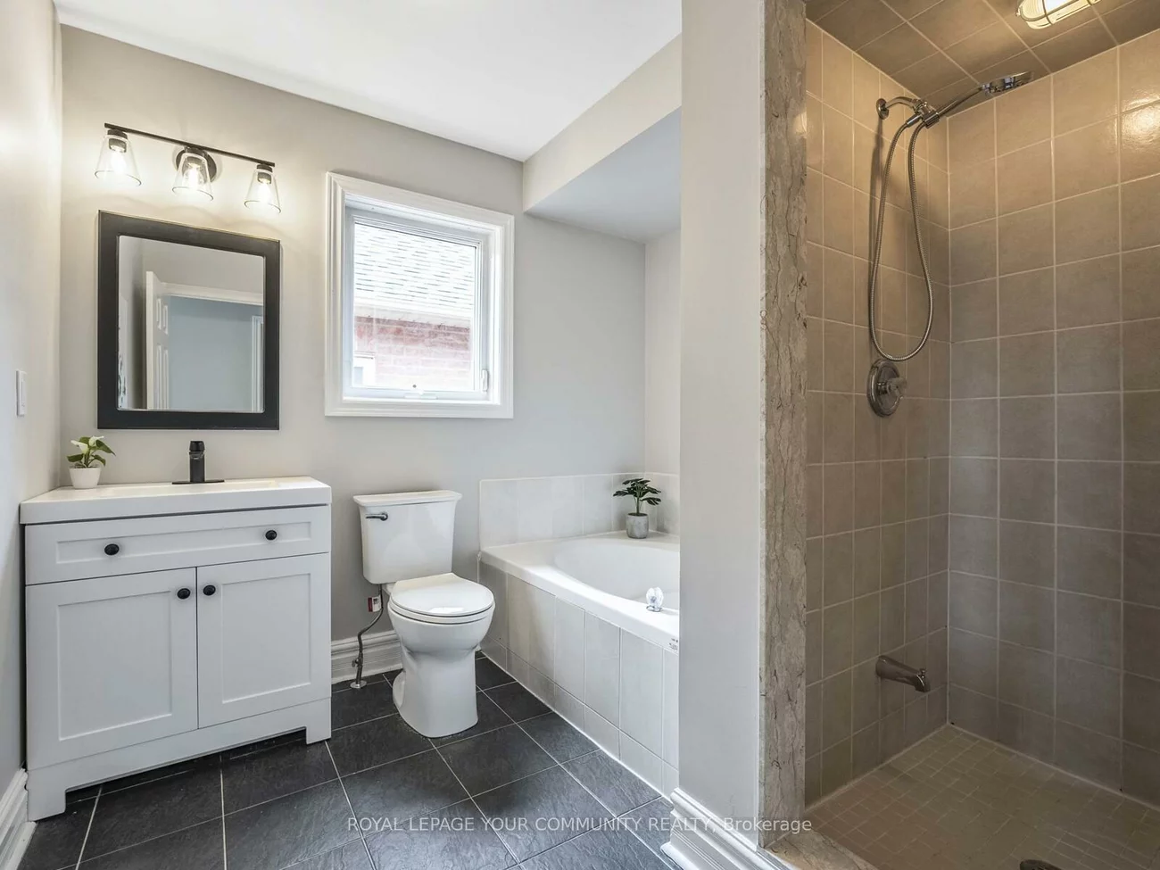 17, Bolton Camp, Bolton North, Caledon