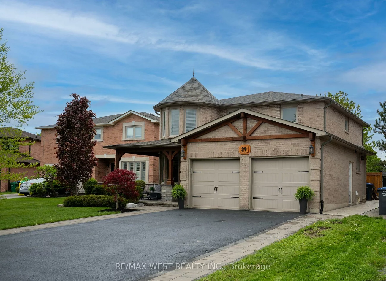 29, Sir Lancelot, Bolton East, Caledon