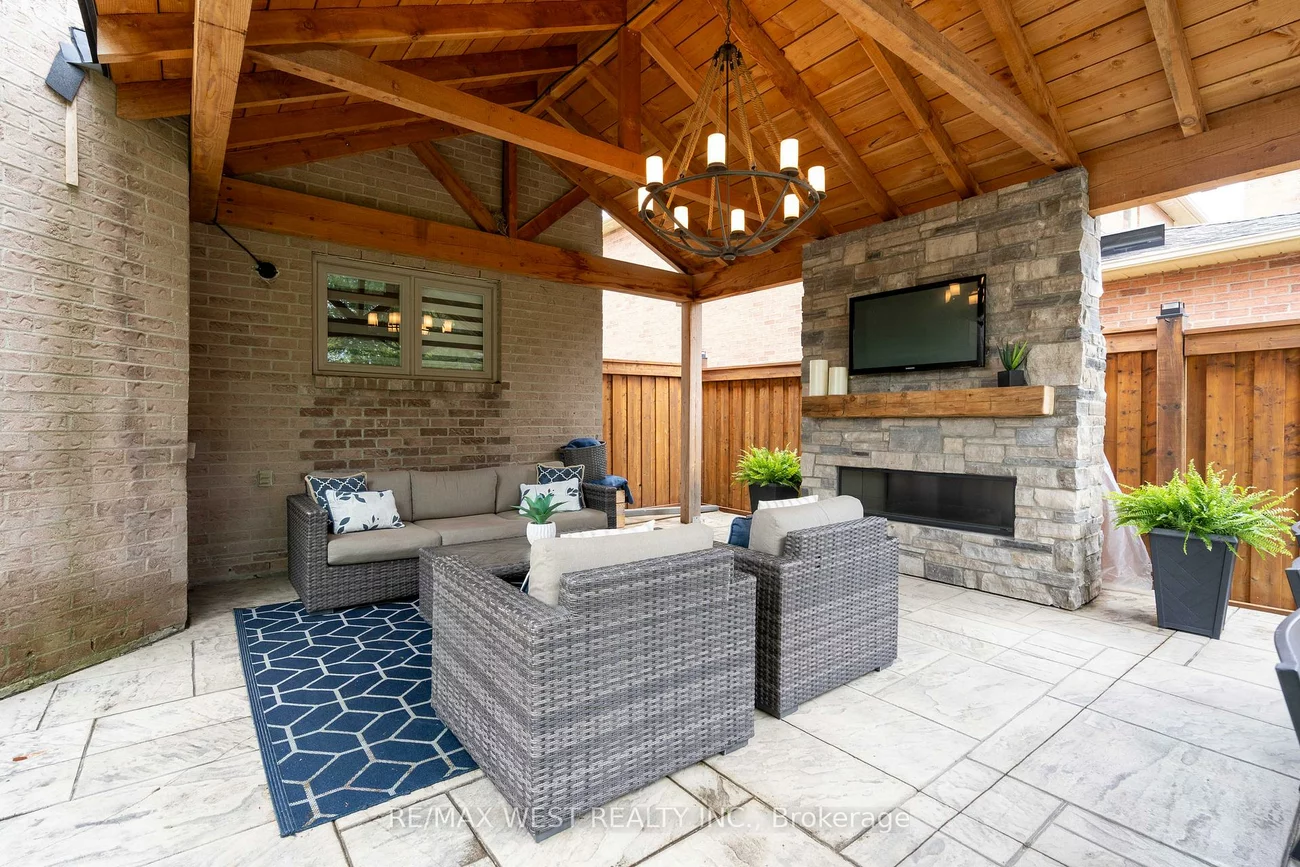 29, Sir Lancelot, Bolton East, Caledon