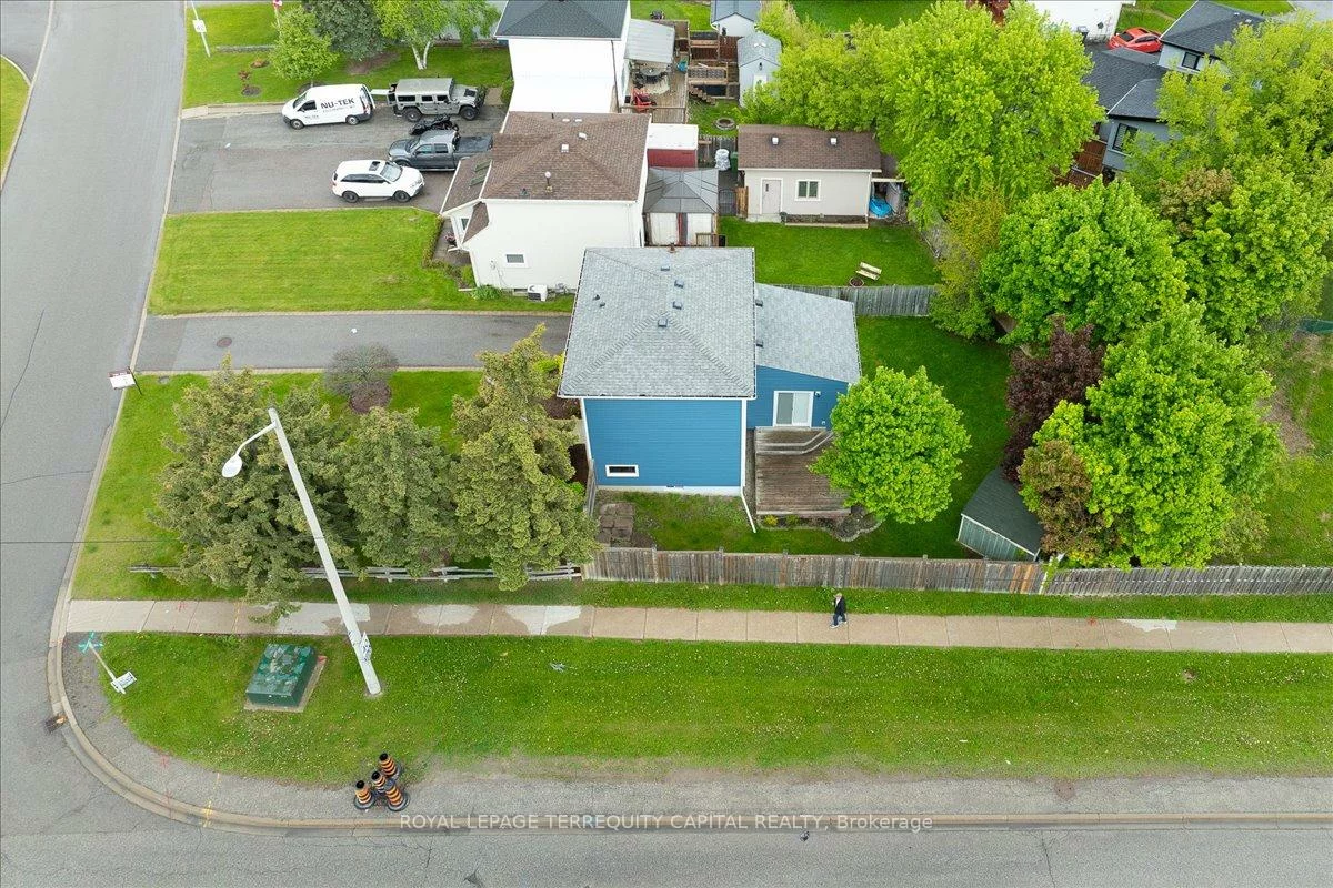 4, Downey, Bolton East, Caledon