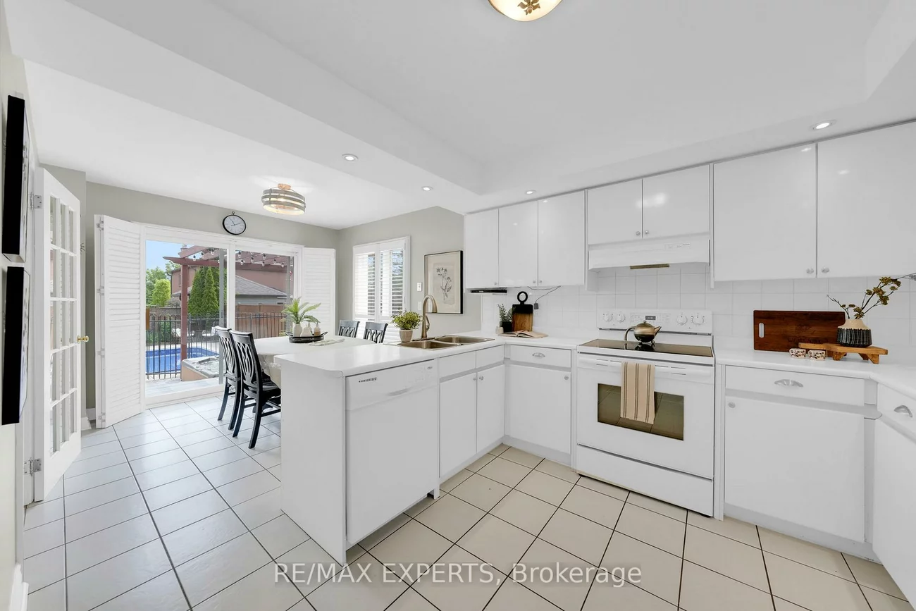 60, Taylorwood, Bolton North, Caledon
