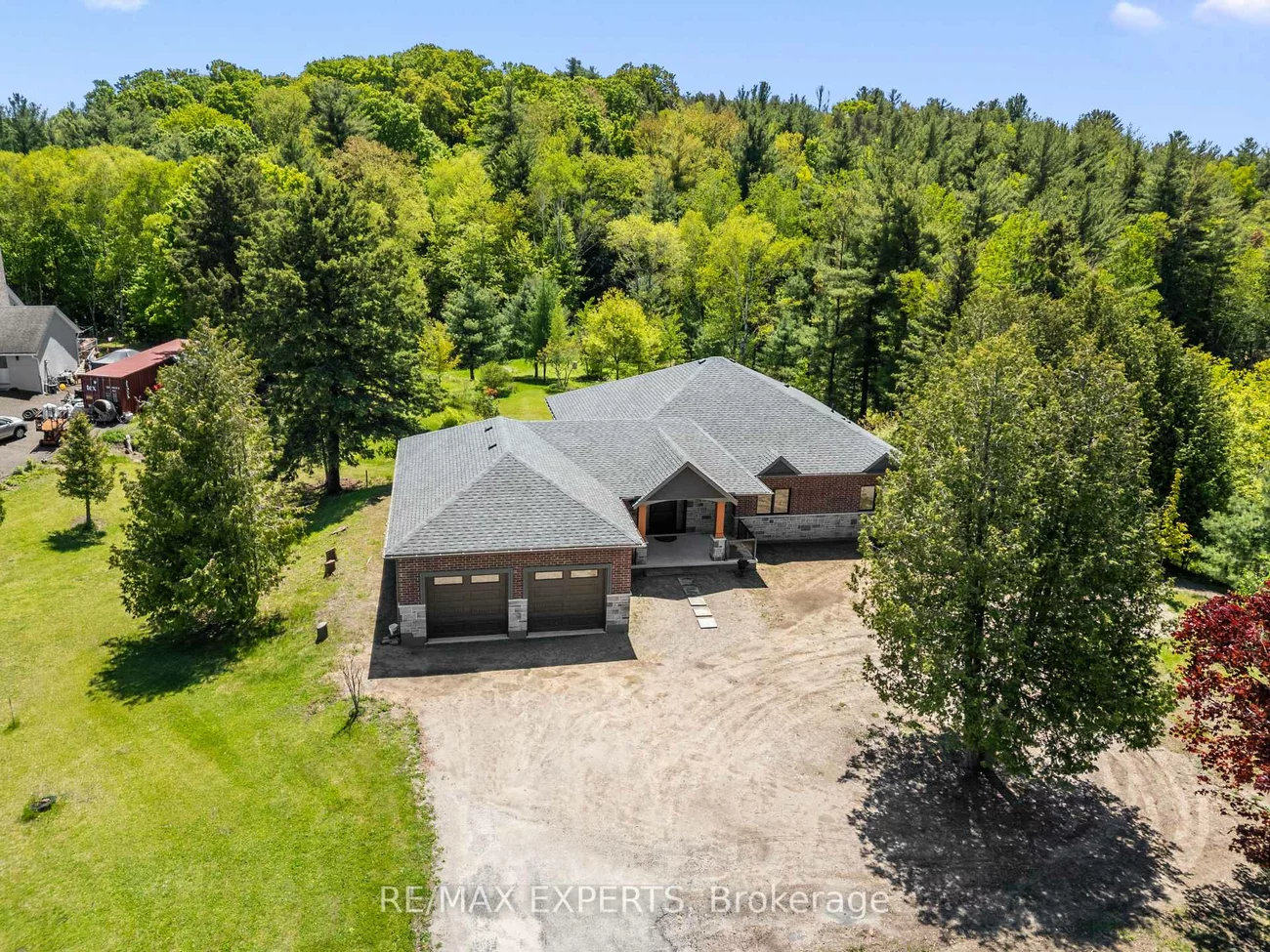 211, Pine, Palgrave, Caledon
