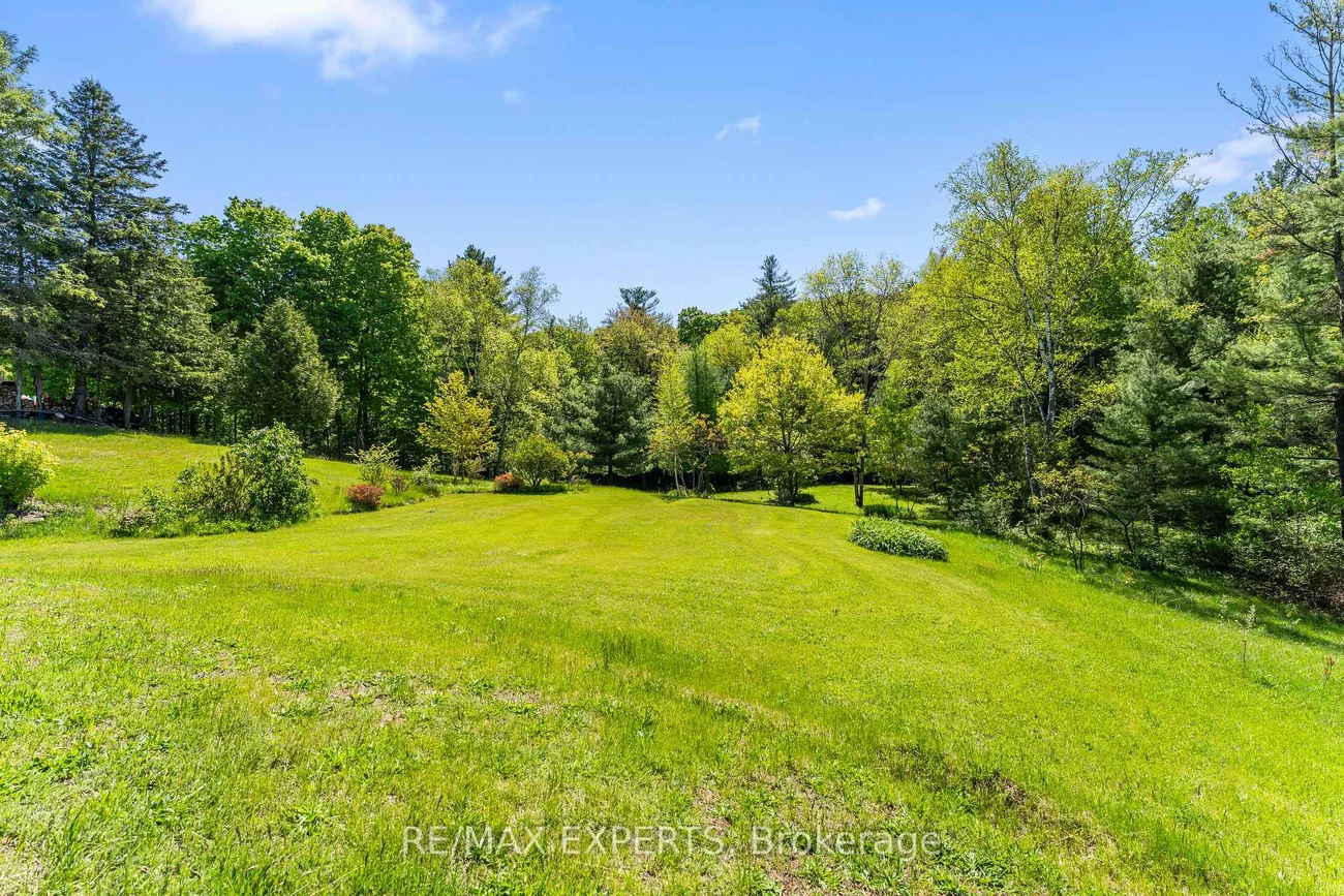 211, Pine, Palgrave, Caledon