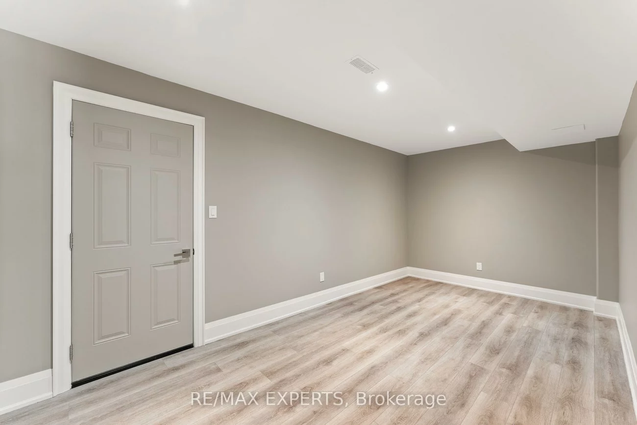 211, Pine, Palgrave, Caledon