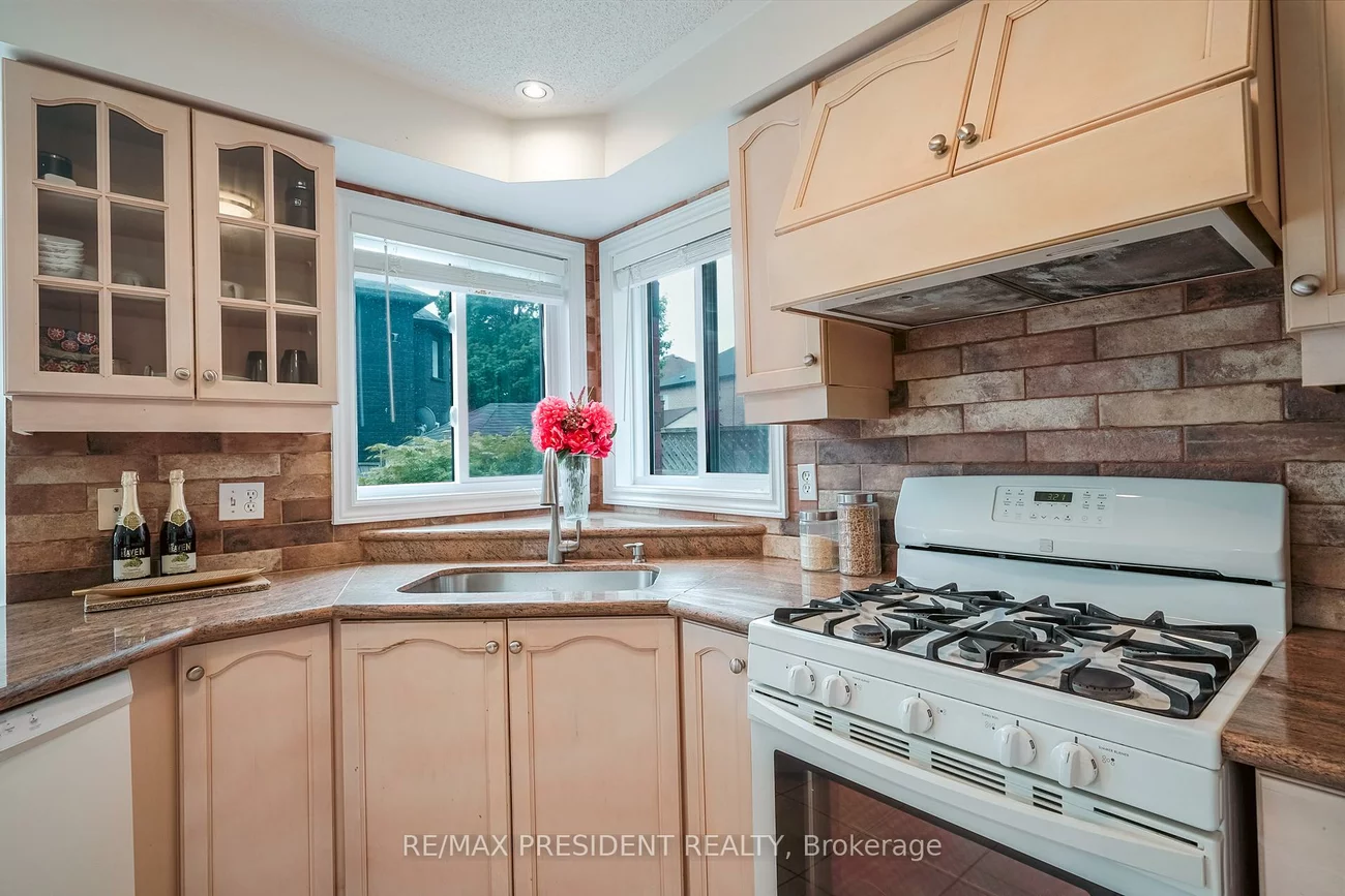 13, Tarquini, Bolton West, Caledon