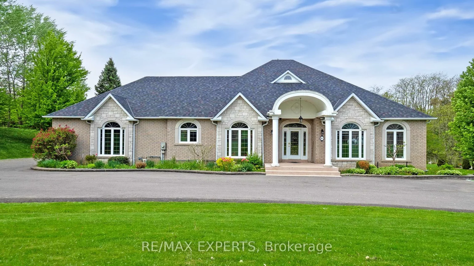 6, Overlook, Palgrave, Caledon