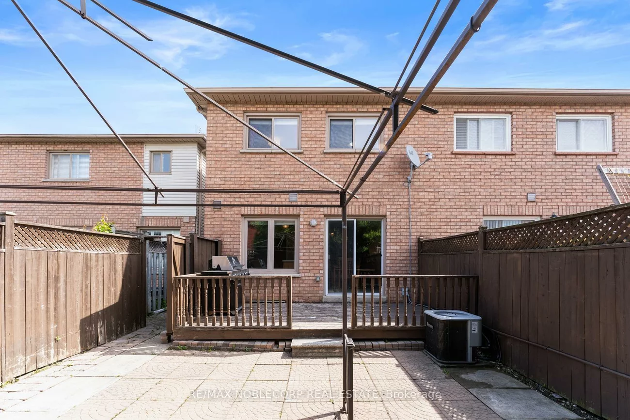 44, Hanton, Bolton East, Caledon