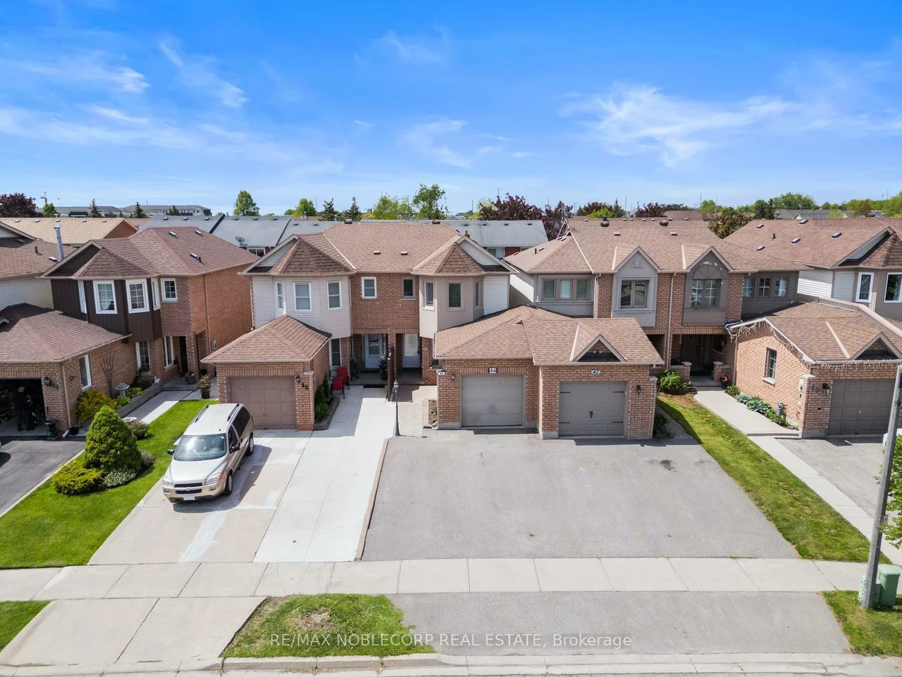 44, Hanton, Bolton East, Caledon