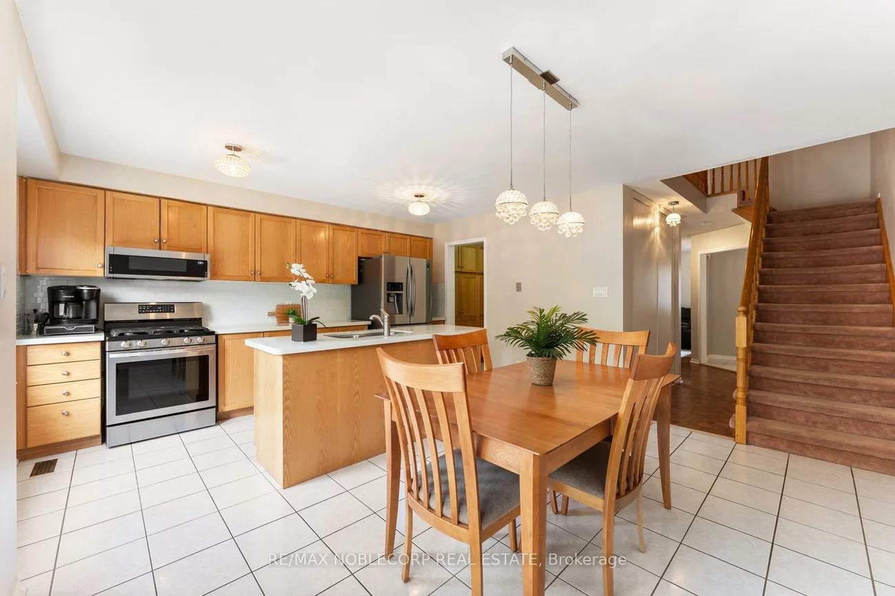 44, Hanton, Bolton East, Caledon