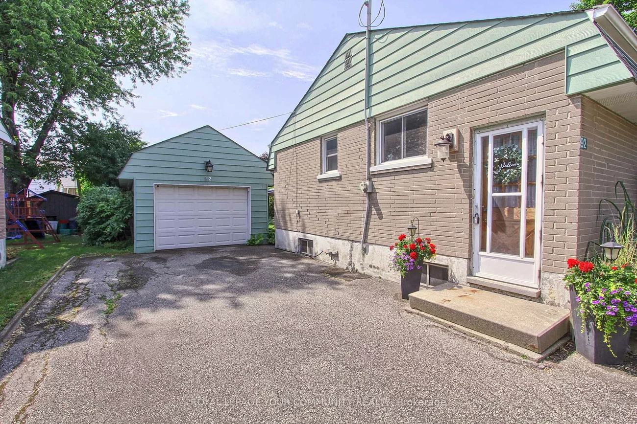 92, Ellwood, Bolton West, Caledon