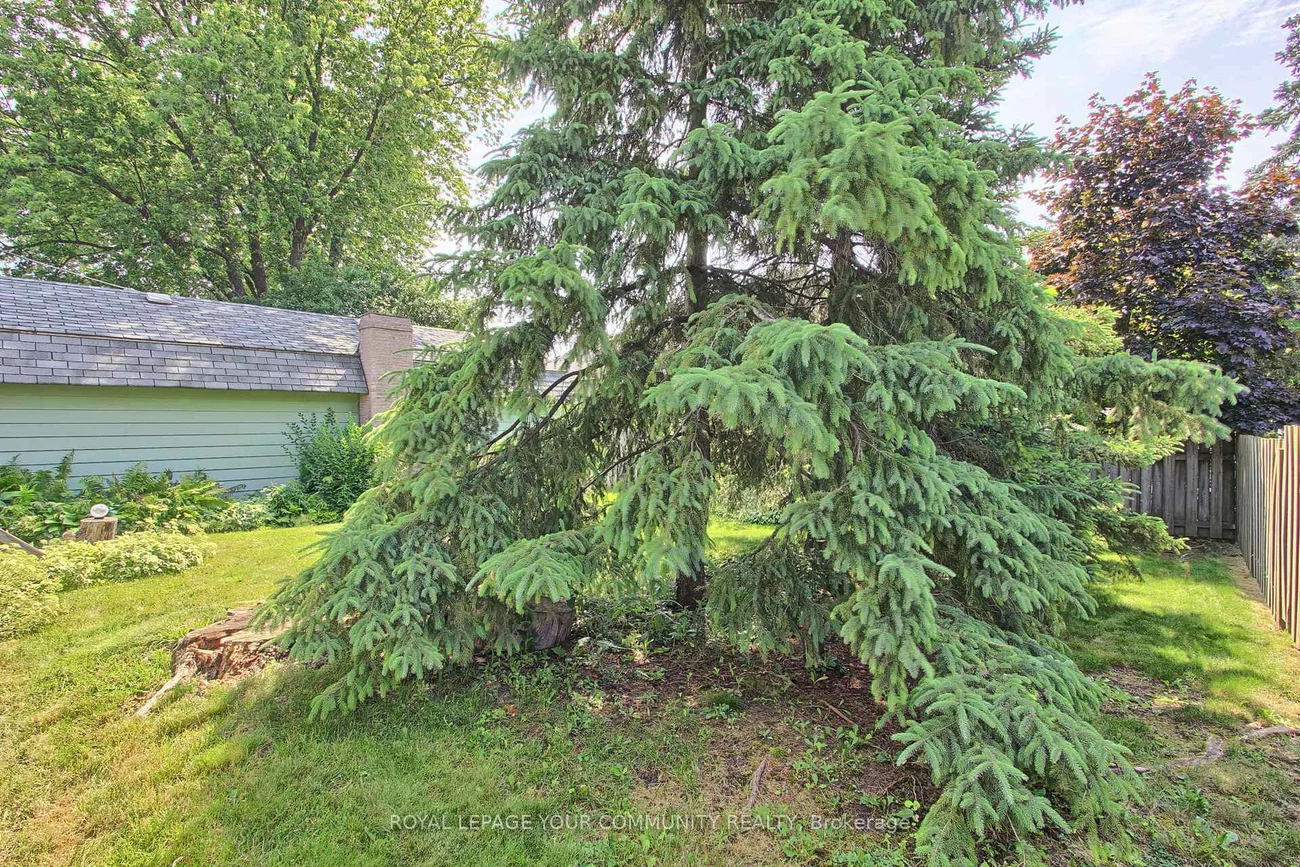 92, Ellwood, Bolton West, Caledon