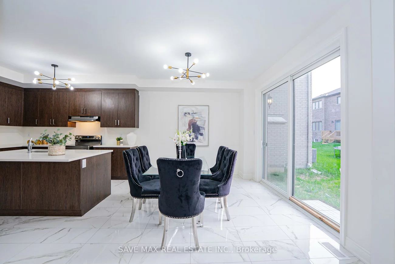 113, Walker, Caledon East, Caledon