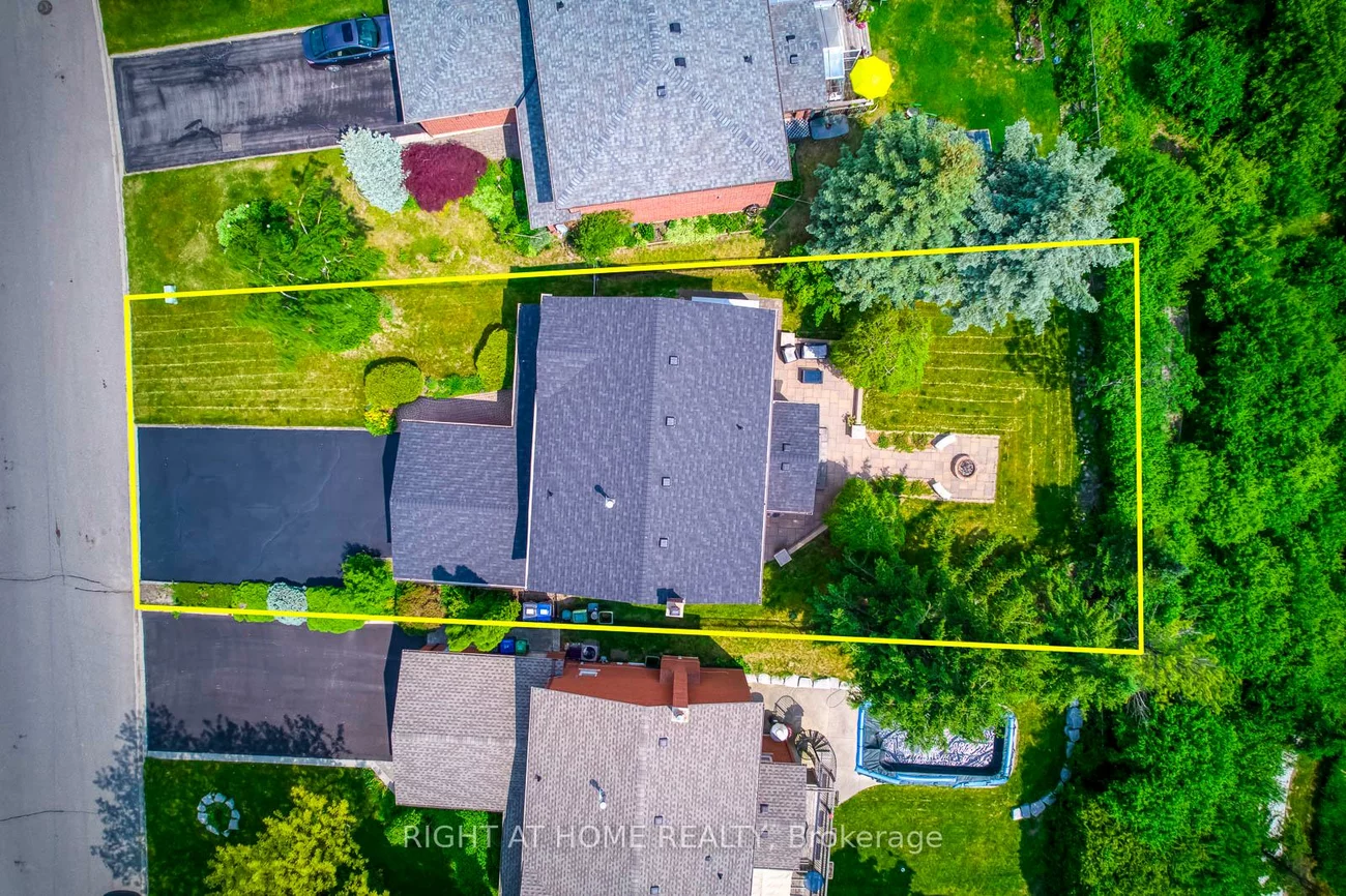 70, De Rose, Bolton West, Caledon