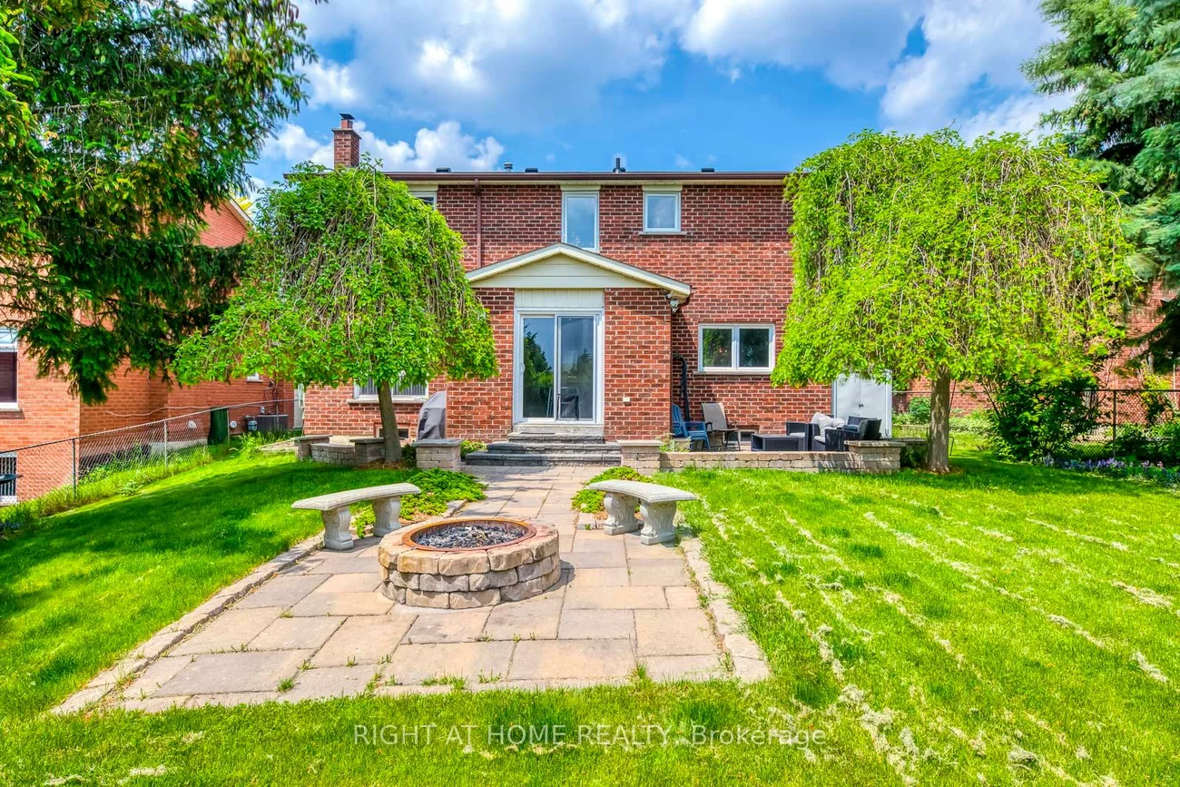 70, De Rose, Bolton West, Caledon