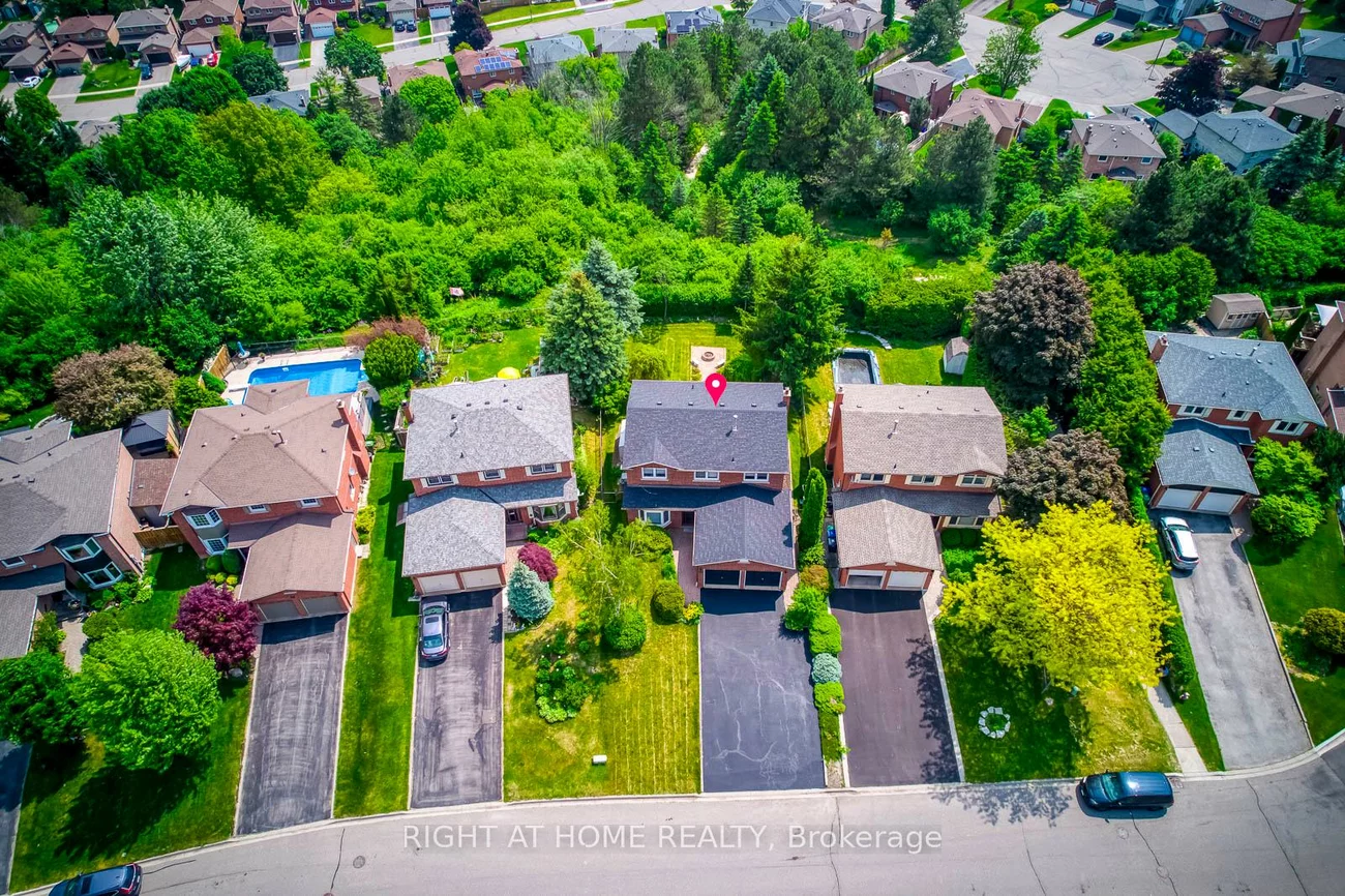 70, De Rose, Bolton West, Caledon