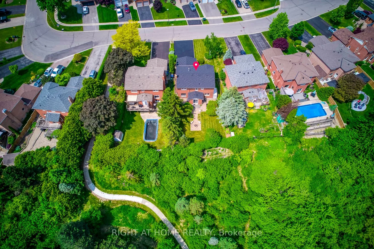70, De Rose, Bolton West, Caledon