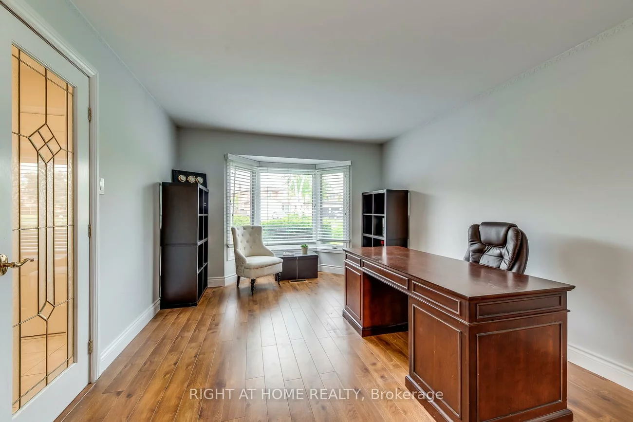 70, De Rose, Bolton West, Caledon