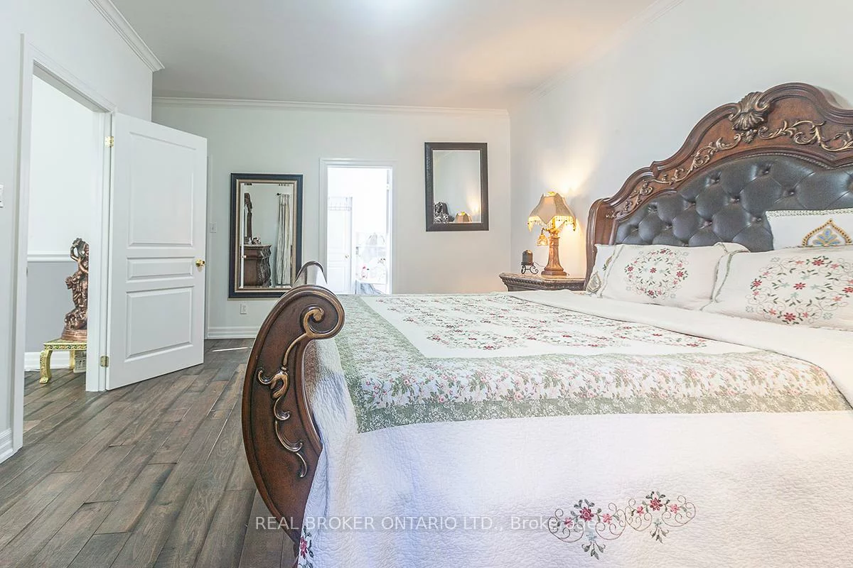 10, Costner, Palgrave, Caledon