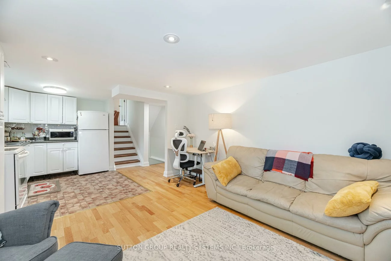 175, Connaught, Bolton West, Caledon