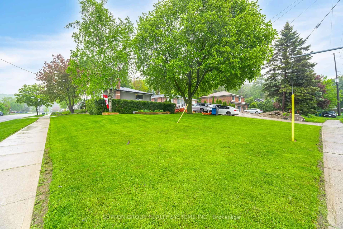 175, Connaught, Bolton West, Caledon