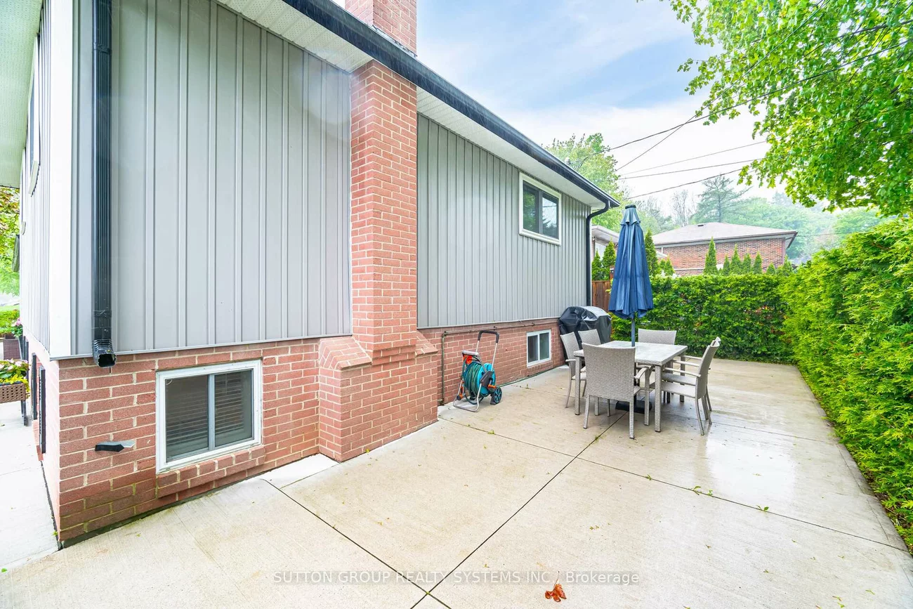 175, Connaught, Bolton West, Caledon